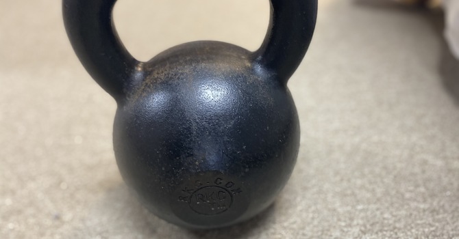 How to Perform a Kettlebell Swing image